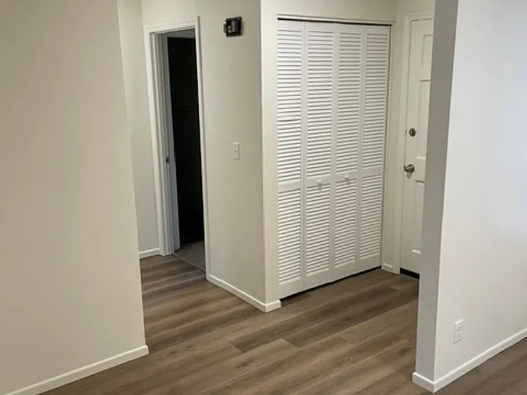 1045 Raffon Ct SE — Photo 11