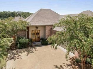 719 Chambord Dr, Brandon, MS 39042