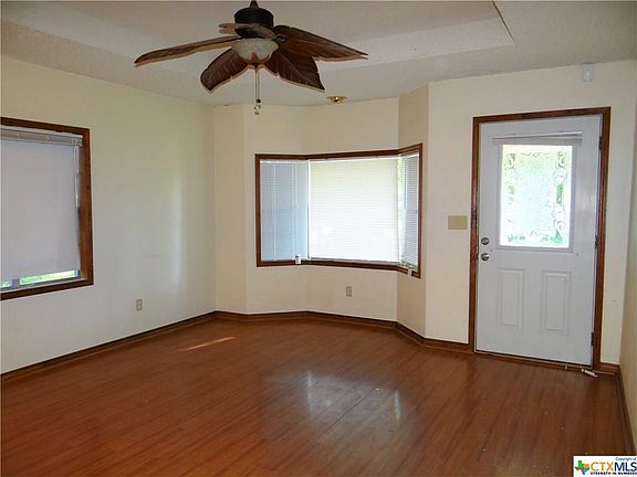 3rd image of 756 N Erskine St