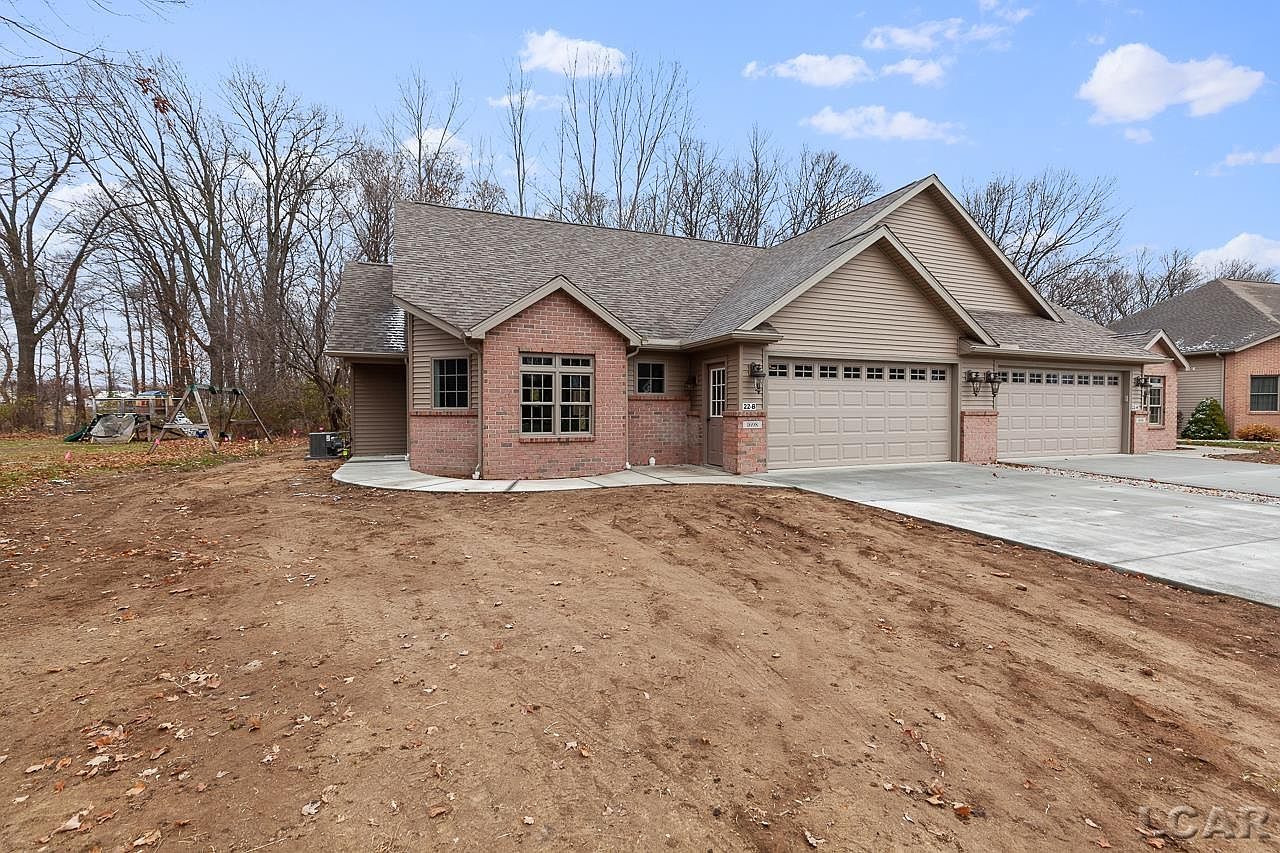 1698 Rivers Edge Ct, Adrian, MI 49221 Zillow