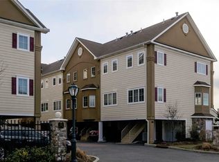 330 Maple Ave APT 24, Westbury, NY