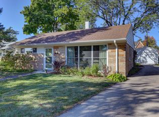 918 W Villa Dr, Des Plaines, IL