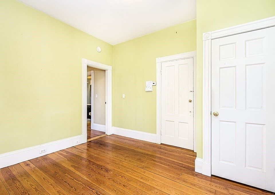 1st image of 1 Chestnut Ter APT 2