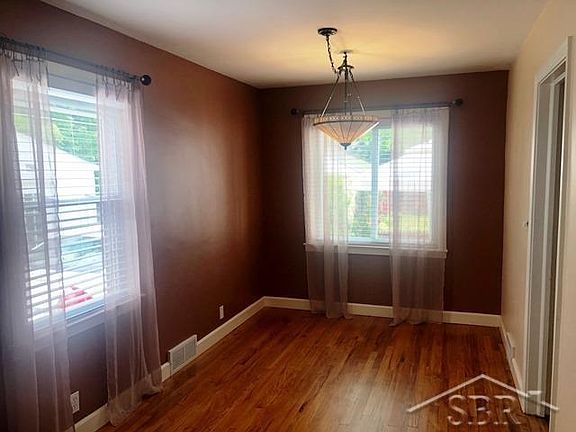 5th image of 2206 N Charles St