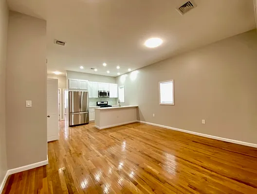 Rented by Peace of Mind Realty | media 15