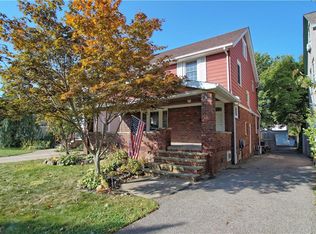 2232 Cranston Rd, University Heights, OH 44118