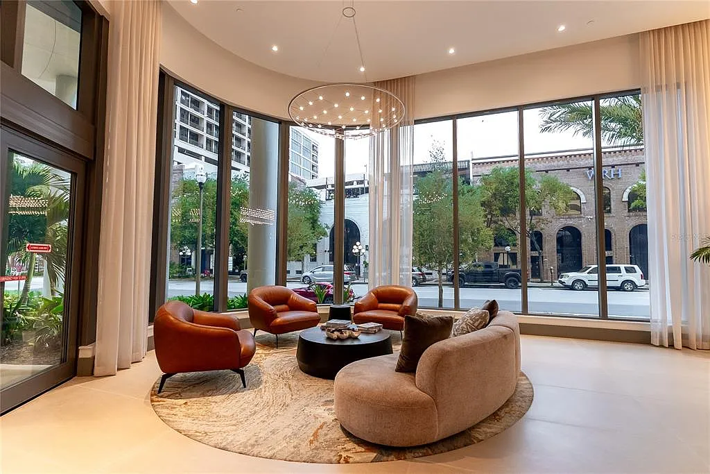 2 bed, 2.5 bath, 1788 sqft, $8,000 — Photo 4