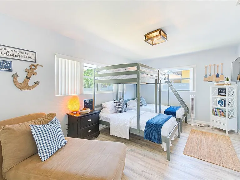14283 Sharon Dr — Photo 11