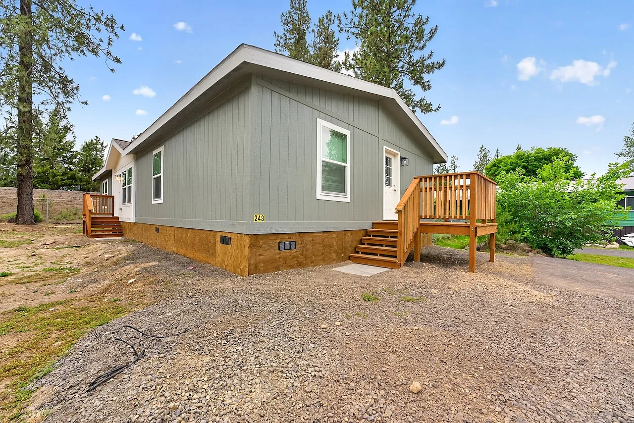 Quaint 3 Bed/ 2 Bath Home For Rent! — Photo 2