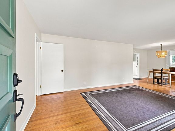 3rd image of 5005 Whispering Hills Ct