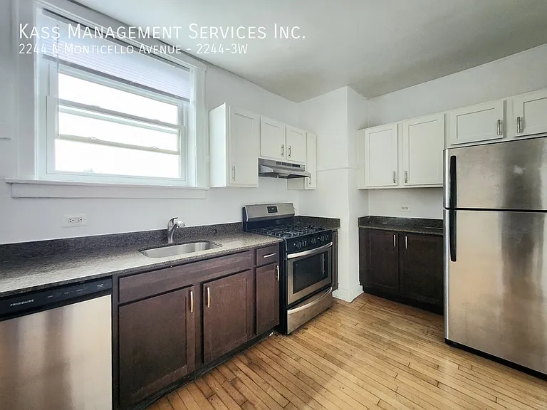 2244 N Monticello Ave #3W — Photo 2