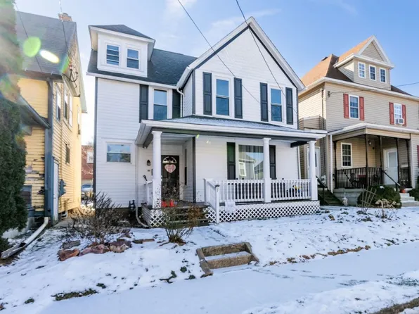 405 Wayne Ave, Ellwood City, PA 16117