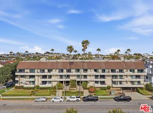 700 Esplanade APT 30, Redondo Beach, CA 90277
