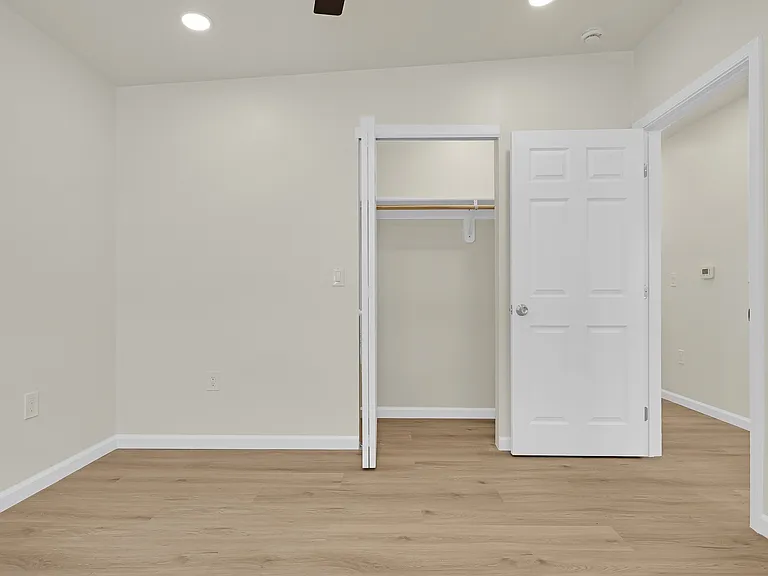207 E Valeska Rd — Photo 11