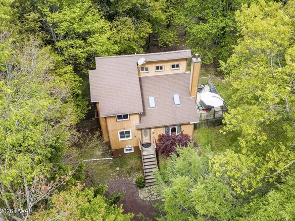 205 Victory Ln, Long Pond, PA 18334