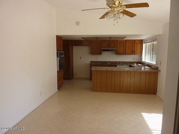2nd image of 1095 Leisure World