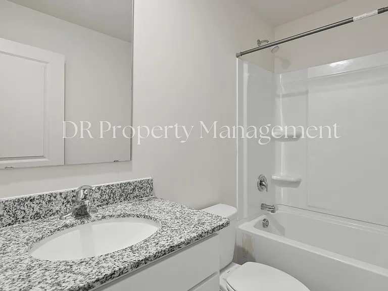 1204 Manor Dr — Photo 11