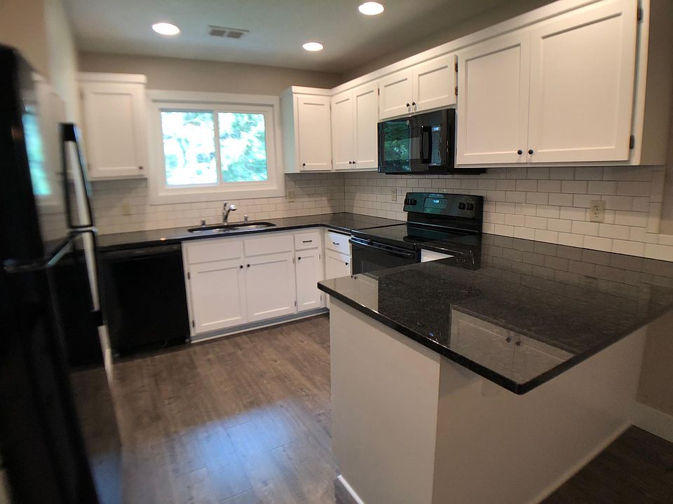1st image of 4313 Parkview Ct