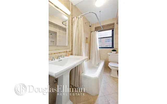 Sold by Douglas Elliman | media 44