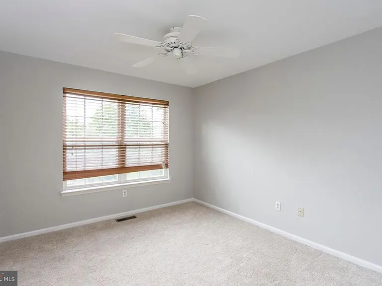 105 Farrington Ct — Photo 18