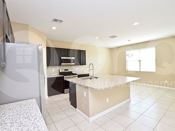 4th image of 30355 W Vale Dr