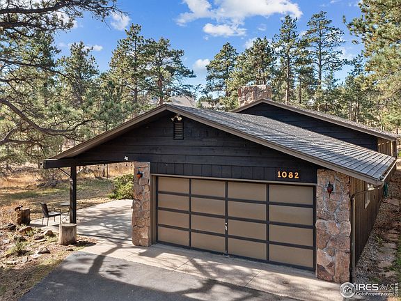 4th image of 1082 Pine Knoll Dr