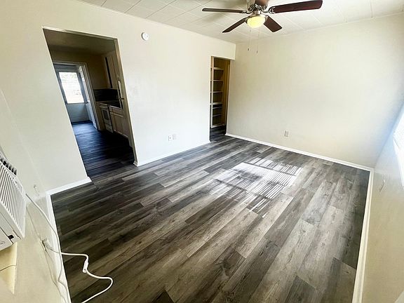 2nd image of 2252 Weber St