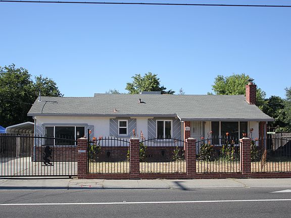 4th image of 411 Grand Ave