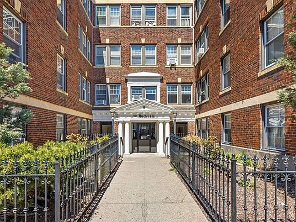 3rd image of 68 Linden St
