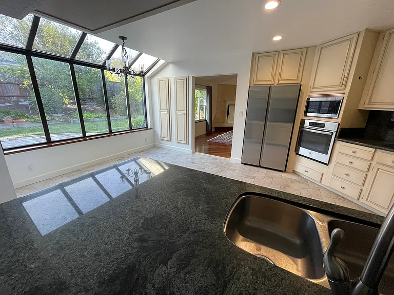 2 Greenbrier Ct — Photo 14