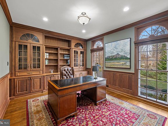 5th image of 1109 Old Cedar Rd