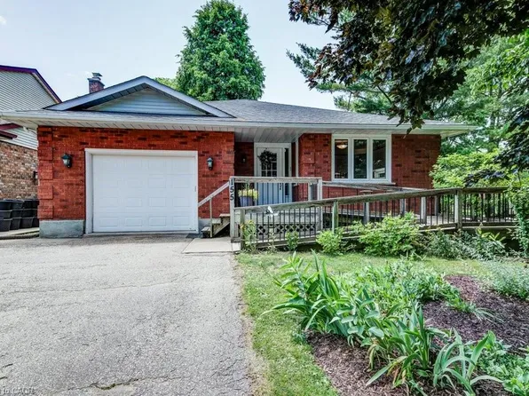 155 Mayberry Ct, Waterloo, ON N2K 3K1