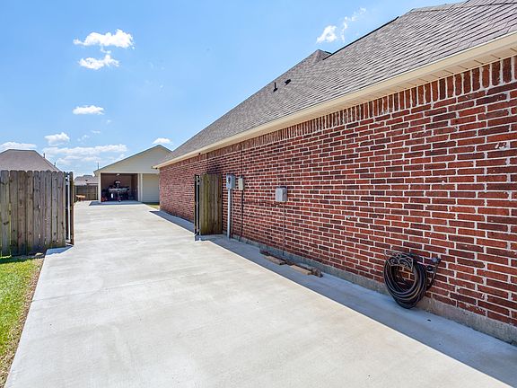 4th image of 6070 Waterford Ln