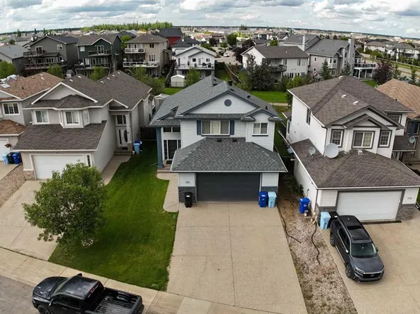 188 E Pinnacle Pl, Wood Buffalo, AB T9K 0E3