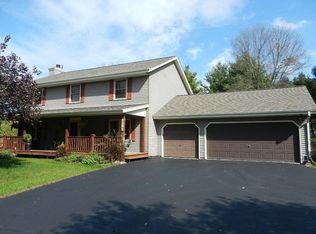 5225 Augustine Pointe Ct, Colgate, WI 53017