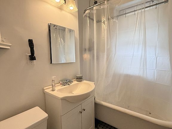 5th image of 120 Brainerd Rd APT 15