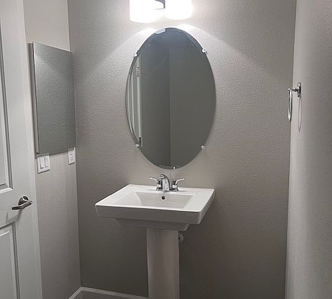 Downstairs 1/2 bathroom.