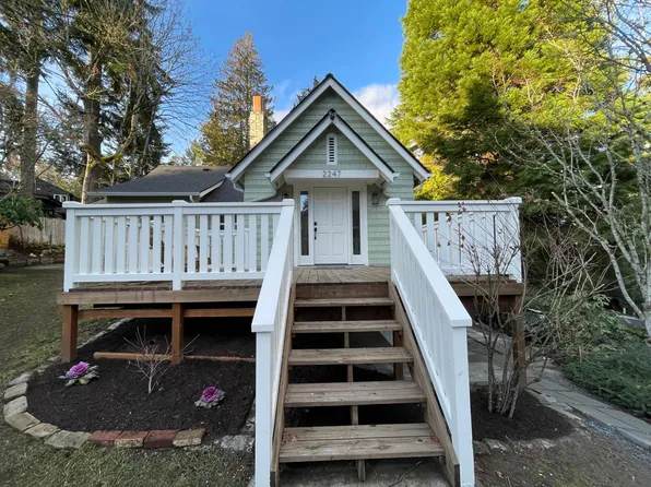 2247 NE 177th St, Seattle, WA 98155