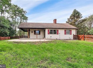 303 Old Hanover Rd, Spring Grove, PA 17362