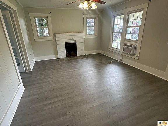 5th image of 303 S Main St