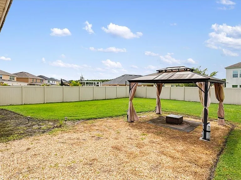 2804 Carter Grove Ln — Photo 3