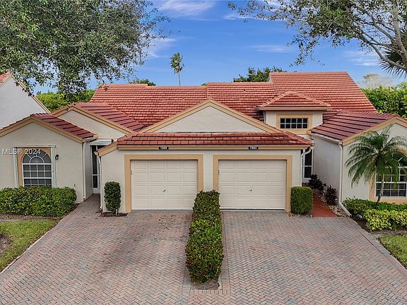 3rd image of 7809 Silver Lake Dr