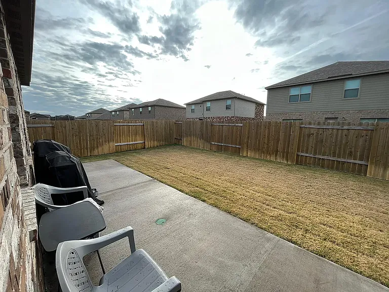 322 Sweet Pea Ln — Photo 16
