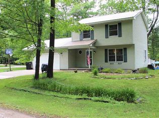 2722 2nd Ave W, Gladstone, MI 49837