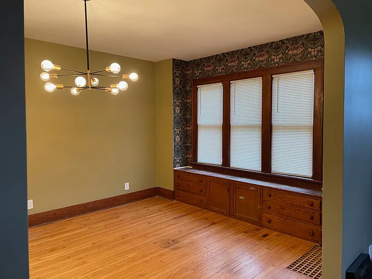 2852 Waters Rd — Photo 11