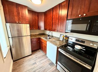 1634 J St #305, Lincoln, NE 68508
