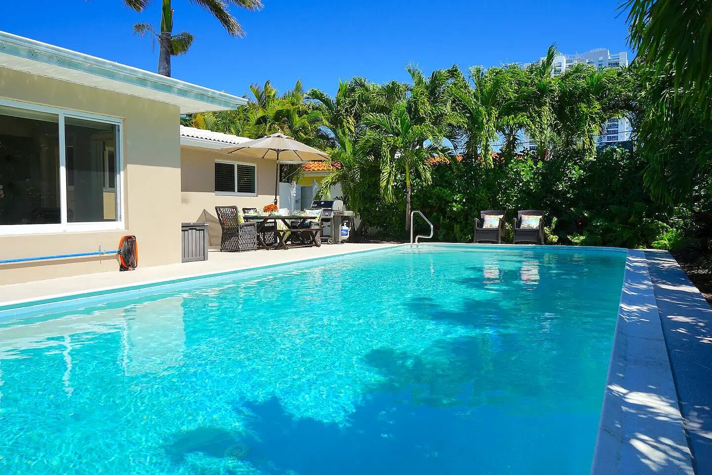2060 Coco Palm Place, Pompano Beach, FL 33062 | MLS #B26048208