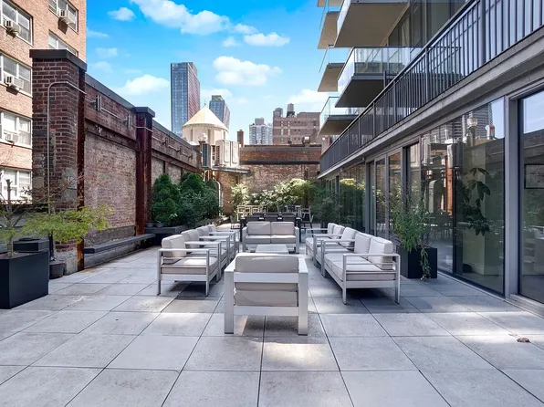 237 East 34th Street image 15 of 29