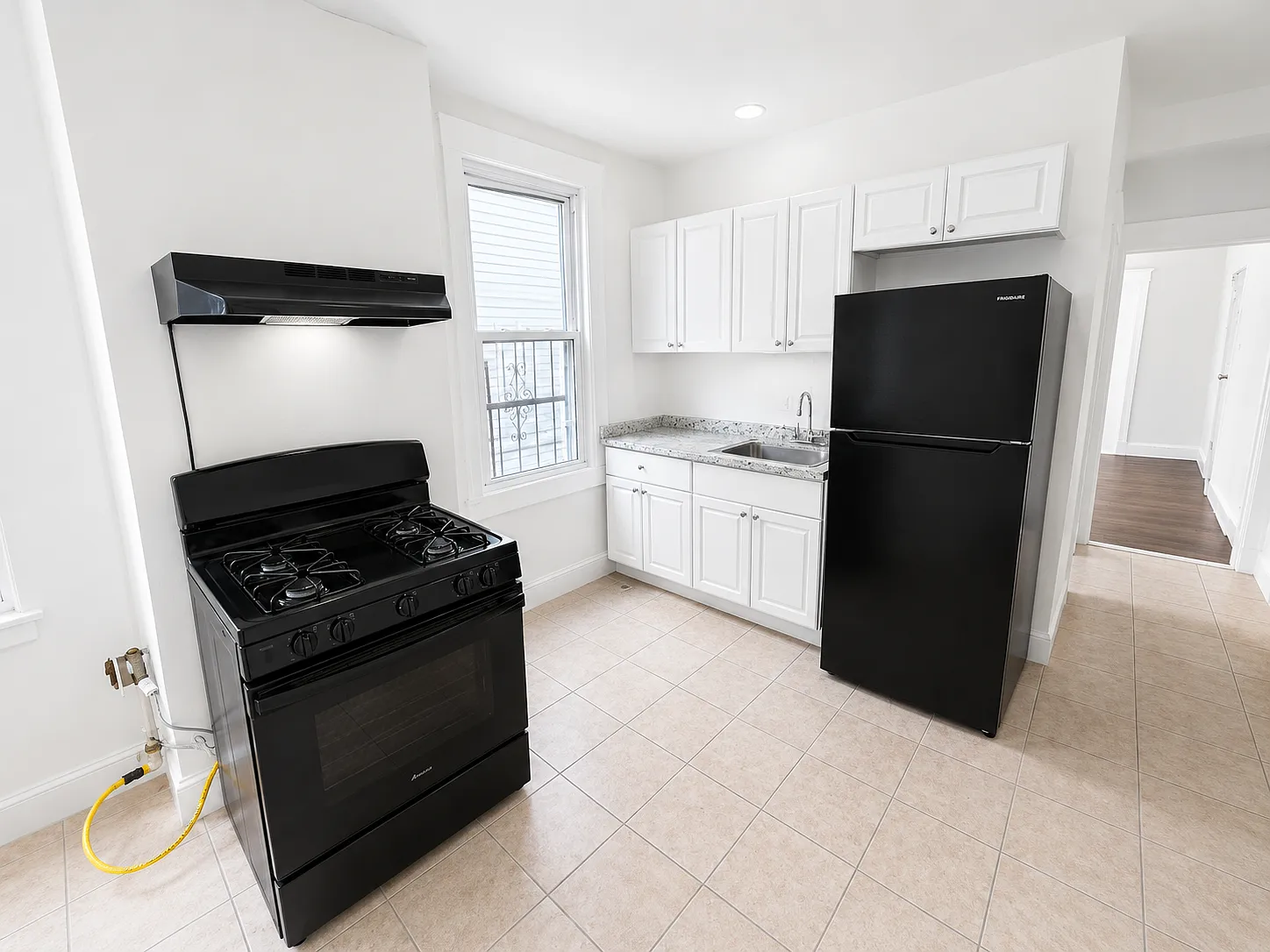 233 Rose St — Photo 1