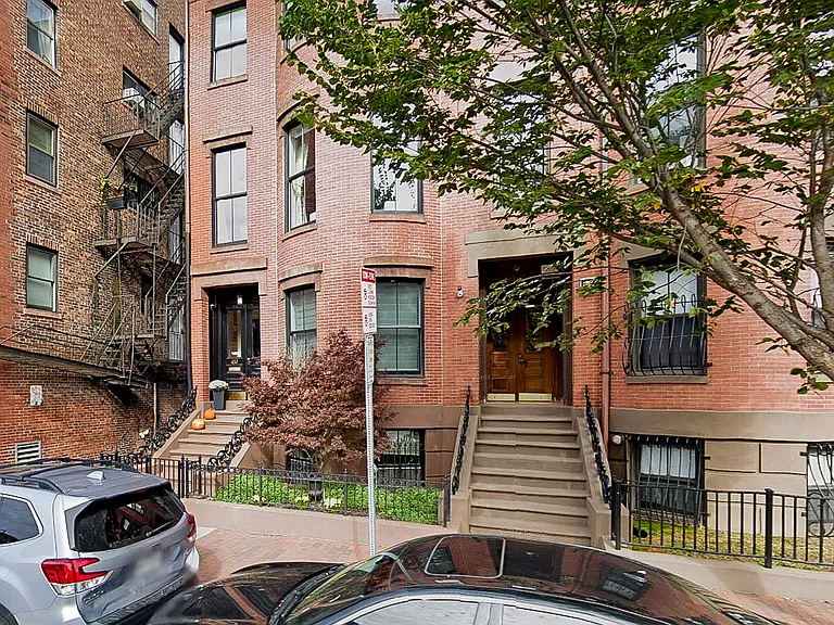 652 Massachusetts Ave #2 — Photo 1